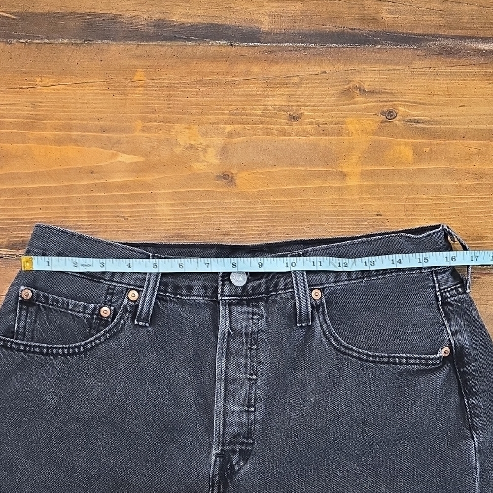 Levi’s 501 Black Denim Cutoff Shorts | High Rise | W32 - Picture 6 of 8